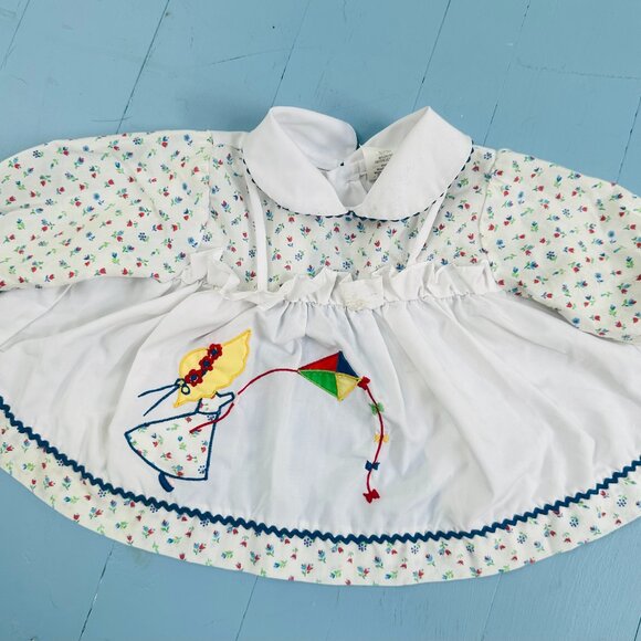 Vintage 60s Baby Girl Top Peter Pan Collar Bric Brac Trim Floral 60s Embroidery - Picture 1 of 7